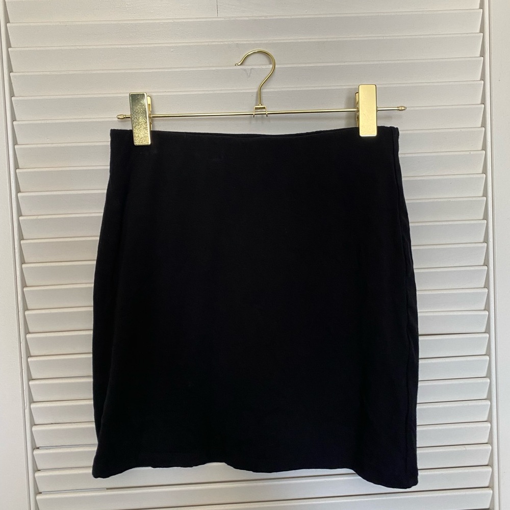 Aritzia - Wilfred Free CONJURE SKIRT M